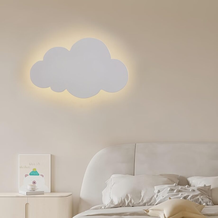 Lampada da parete minimalista a forma di nuvola per la cameretta di un bambino — vista principale