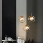 Sospensione a sfera in vetro moderna ed elegante — dettaglio