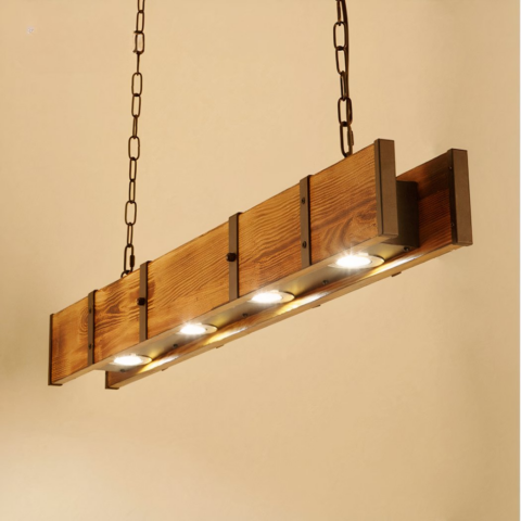 Lampadario en bois LED suspendu de style vintage sur fond beige
