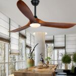 Ventilatore da soffitto industriale vintage in legno con luce — vista principale