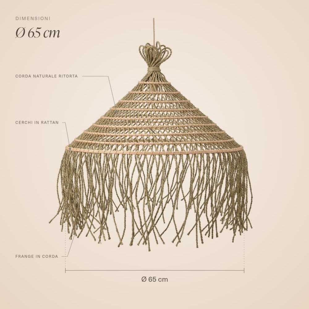 Dimensioni del lampadario in corda: diametro 65 cm, corda naturale ritorta, cerchi in rattan, frange in corda
