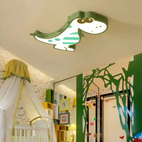 Lampadario en métal en forme de dinosaure pour enfant au plafond d'une chambre sur fond beige