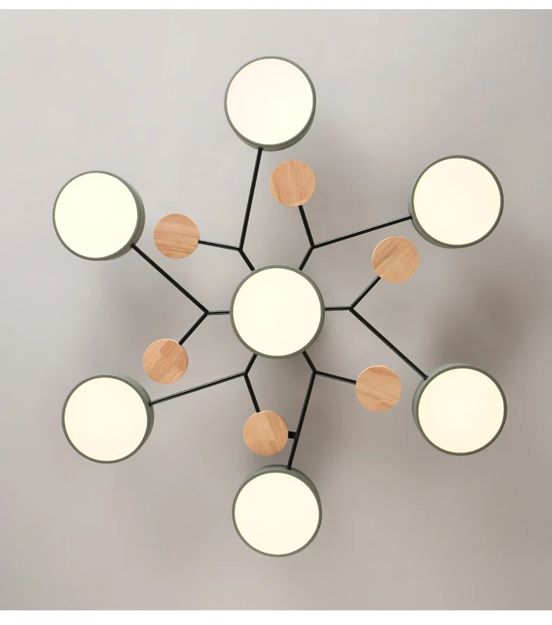 Lampadario in legno e metallo per la camera da letto degli adulti, stile scandinavo — Un'eleganza senza tempo