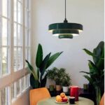 Lampada a sospensione in alluminio in stile scandinavo — in ambiente
