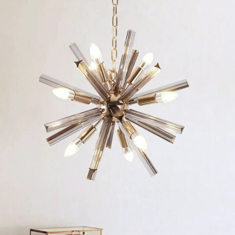 Lampadario sputnik dorato con barre in vetro fumé