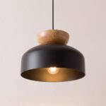 Sospensione scandinava in metallo e legno, forma arrotondata
